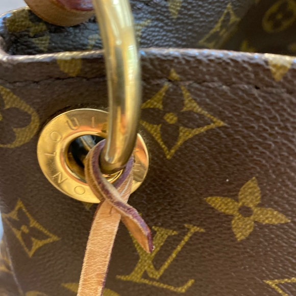 LV ARTSY. EUC. Dust bag, COA,Lv BOX included. Best condition I have seen. - Picture 14 of 15